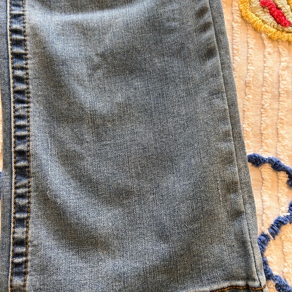 Seven7 Tummyless High Rise Slim Boot Jeans Size 12 Light Wash - Picture 2 of 9